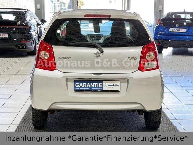 Gebraucht Suzuki Alto 68 PS (50 kW) 2012 Silber Kleinwagen