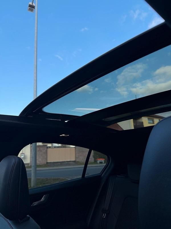 Gebraucht Ford Focus ST-Line 125 PS (91 kW) 2019 Weiß Limousine