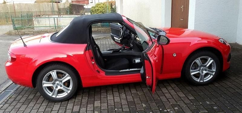 Gebraucht Mazda MX5 Center-Line 126 PS (92 kW) 2013 Rot Cabrio