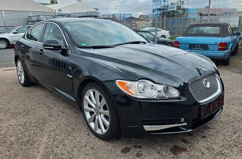 Grün Gebraucht 2010 Jaguar XF Luxury Limousine | 8.000 € (Superpreis) - Bild 1/4