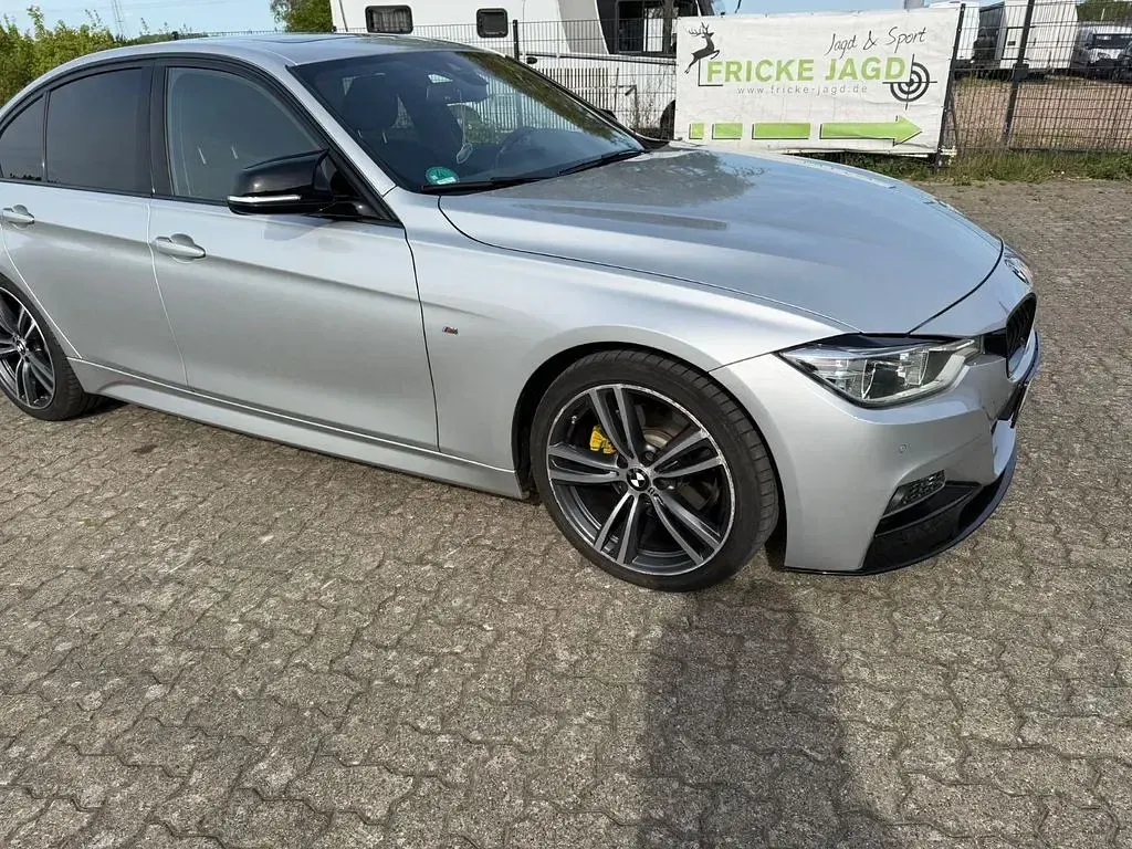 Gebraucht BMW 330 M Sport 351 PS (258 kW) 2016 Schwarz Limousine