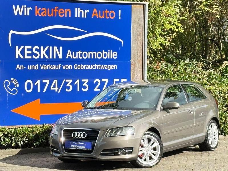 Grau Gebraucht 2011 Audi A3 Ambition Limousine | 6.990 € (Fairer Preis) - Bild 1/3