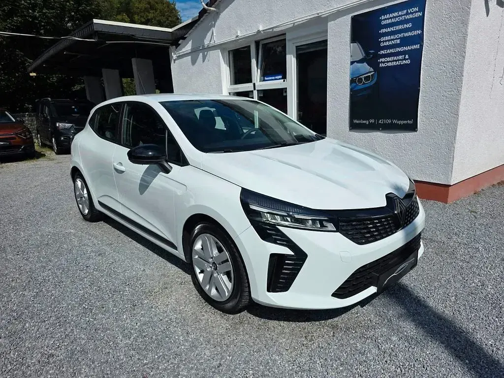 Gebraucht Renault Clio V Evolution 143 PS (105 kW) 2024 Weiß Limousine