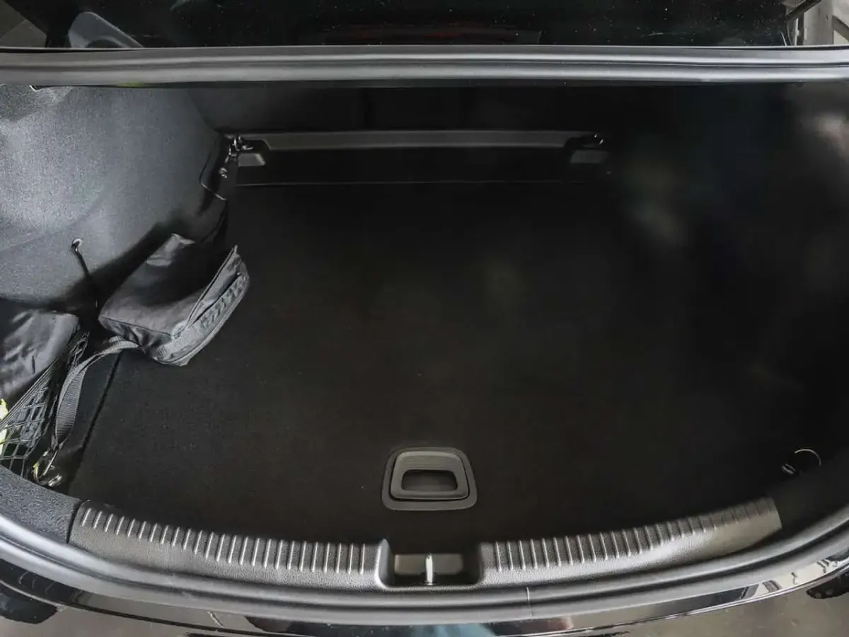 Gebraucht Mercedes C220 AMG 197 PS (144 kW) 2026 Lack obsidianschwarz Limousine