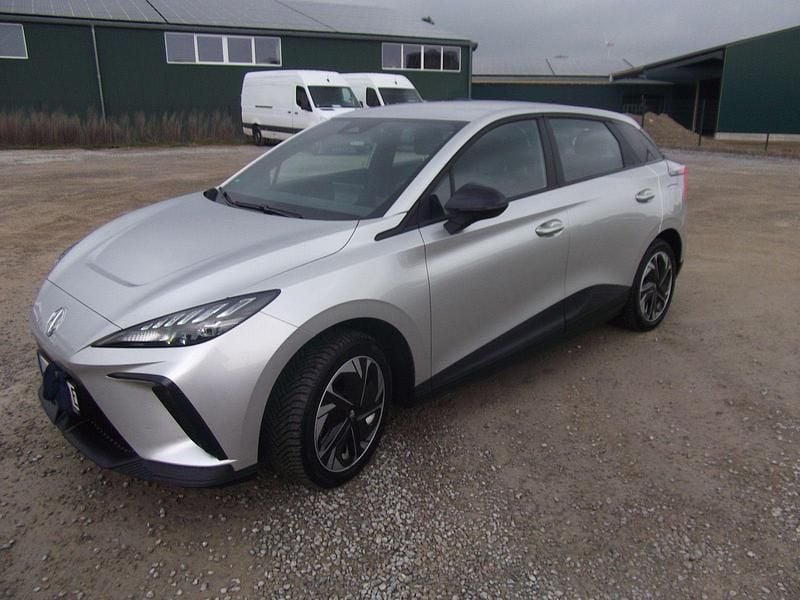 Gebraucht MG MG4 EV 125 kW (170 PS) 2023 Silber Kleinwagen