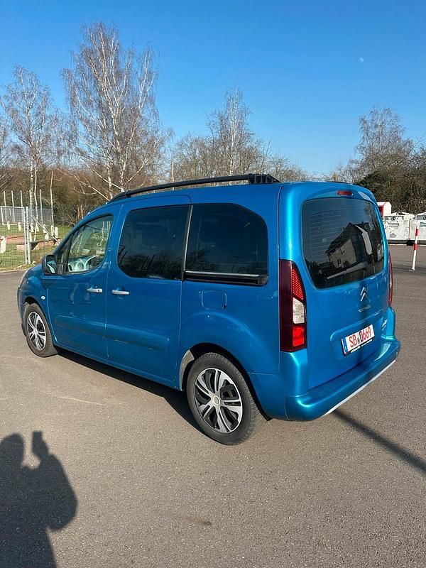 Gebraucht Citroën Berlingo 92 PS (67 kW) 2014 Blau Van / Kleinbus