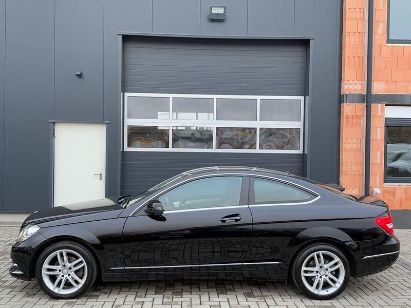 Gebraucht Mercedes C180 156 PS (114 kW) 2015 Schwarz Coupé