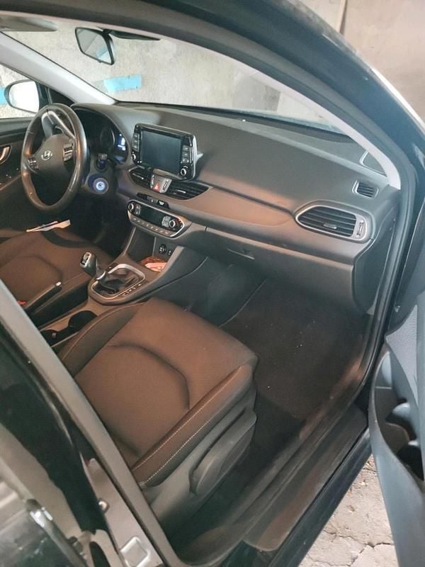 Schwarz Gebraucht 2019 Hyundai i30 Kombi | 12.500 € (Guter Preis) - Bild 1/4