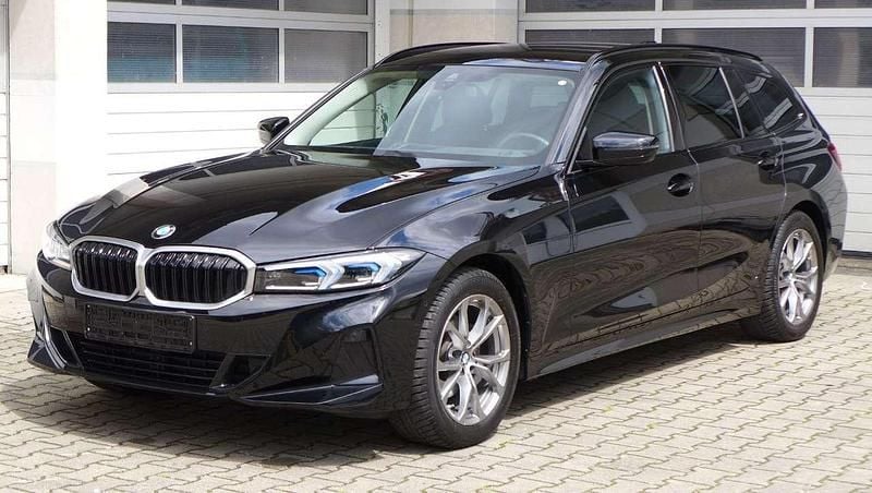 Schwarz Gebraucht 2024 BMW 320 Sport Line Kombi | 38.790 € (Fairer Preis) - Bild 1/4