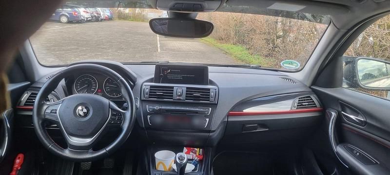 Gebraucht BMW 118 Sport Line 170 PS (125 kW) 2012 Schwarz Kleinwagen