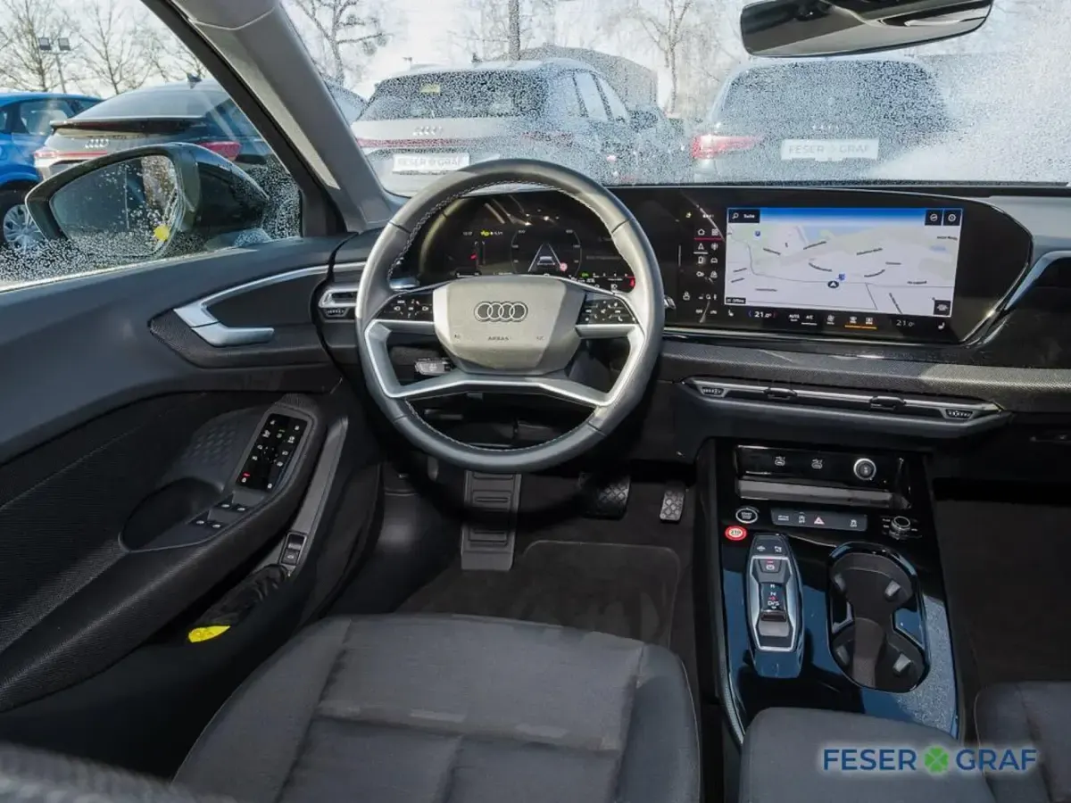 Gebraucht Audi A5 S-Line 150 PS (110 kW) 2025 Mythosschwarz metallic Kombi