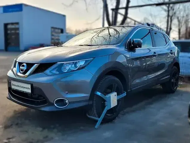 Gebraucht Nissan Qashqai N-Connecta 116 PS (85 kW) 2017 Grau SUV