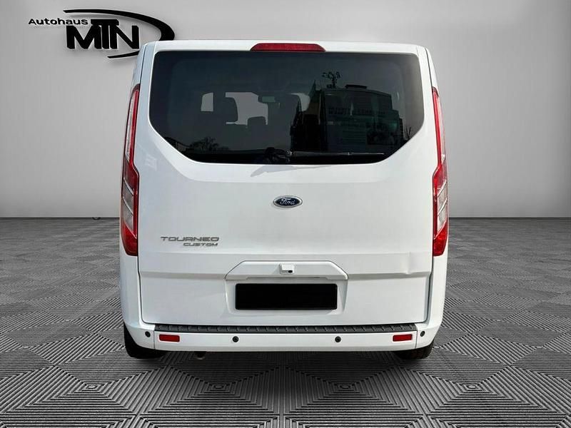 Gebraucht Ford Tourneo Custom 155 PS (114 kW) 2012 Weiß Van
