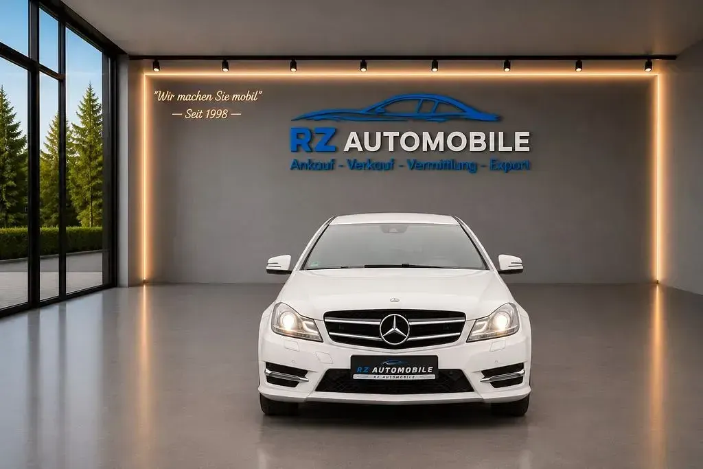 Gebraucht Mercedes C180 AMG line 156 PS (114 kW) 2013 Weiß Coupé