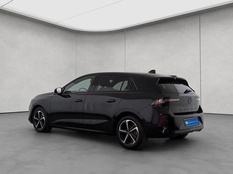 Gebraucht Opel Astra 131 PS (96 kW) 2025 Schwarz Limousine