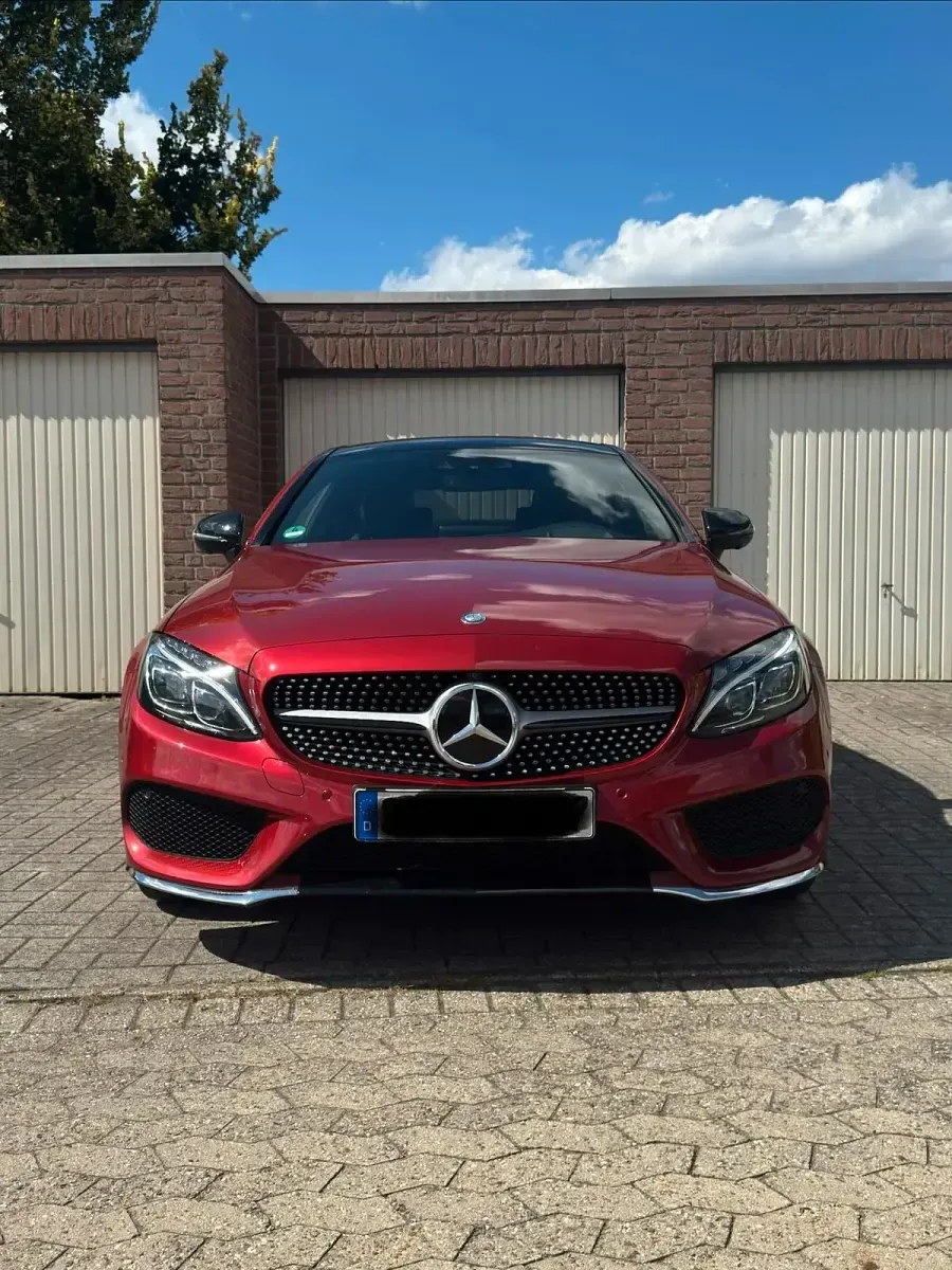 Gebraucht Mercedes C250 AMG line 211 PS (155 kW) 2016 Rot Coupé
