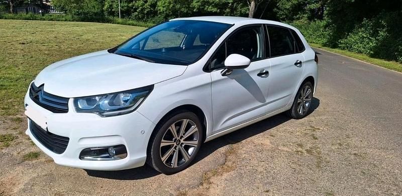 Weiß Gebraucht 2017 Citroën C4 PureTech Limousine | 6.999 € (Guter Preis) - Bild 1/4