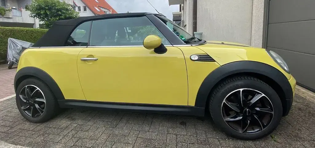 Gebraucht Mini One Cabriolet 98 PS (72 kW) 2010 Gelb Cabrio