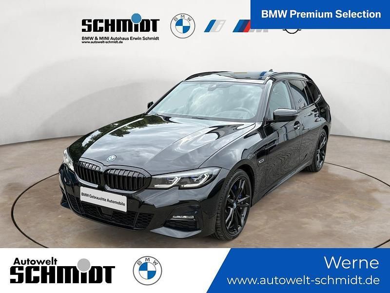 Saphirschwarz Gebraucht 2021 BMW 330e M Sport Kombi | 37.770 € - Bild 1/4
