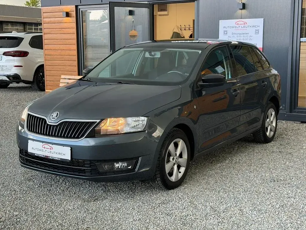 Gebraucht Skoda Rapid Elegance 122 PS (89 kW) 2014 Grau Kleinwagen