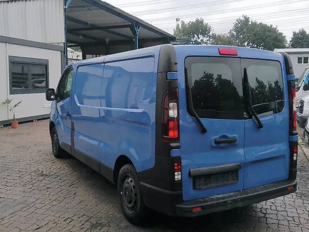 Gebraucht Opel Vivaro 125 PS (91 kW) 2016 Blau Van / Kleinbus