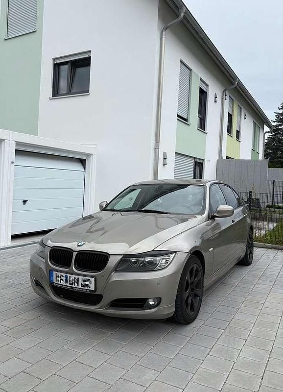 Gebraucht BMW 318 Exclusive 143 PS (105 kW) 2011 Limousine