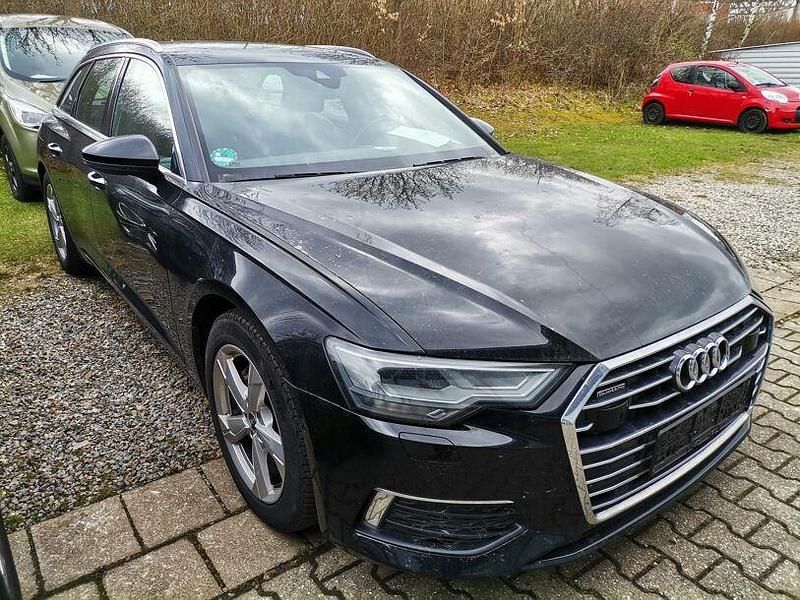 Gebraucht Audi A6 Design 204 PS (150 kW) 2021 Mythosschwarz metallic Limousine