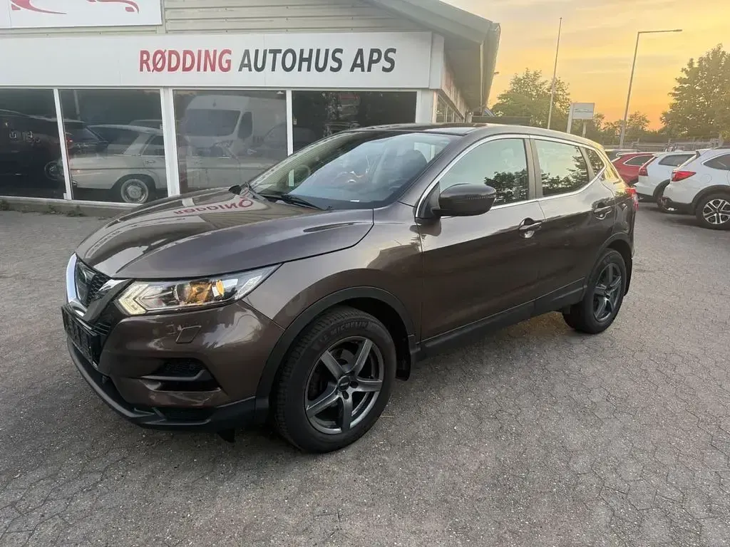 Gebraucht Nissan Qashqai Visia 116 PS (85 kW) 2018 Braun SUV