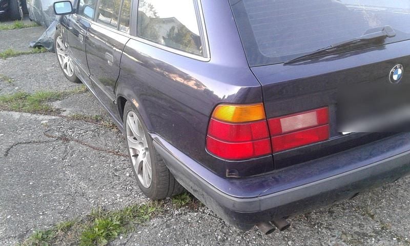 Gebraucht BMW 525 192 PS (141 kW) 1996 Violet Van