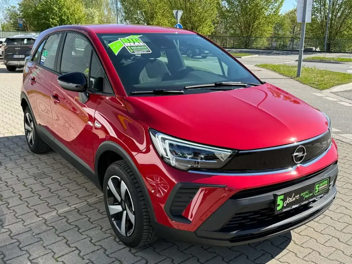 Gebraucht Opel Crossland X Enjoy 110 PS (80 kW) 2024 Lackierung peperoncino red/met SUV
