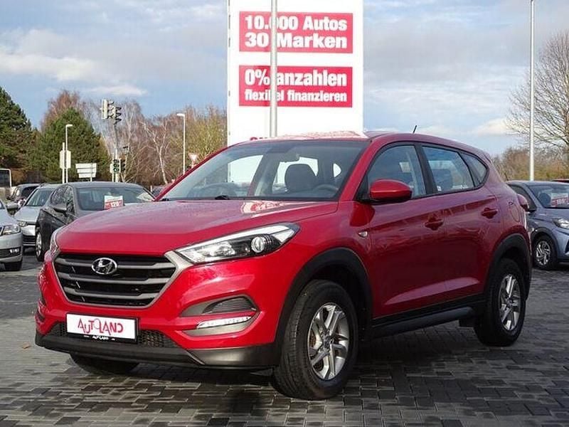 Gebraucht Hyundai Tucson 132 PS (97 kW) 2017 Rot SUV