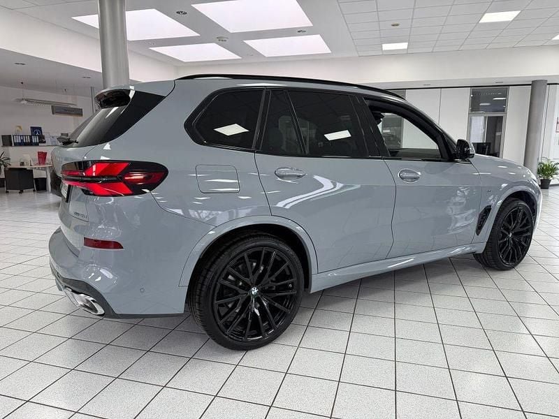 Gebraucht BMW X5 M Sport 340 PS (250 kW) 2024 Grau SUV