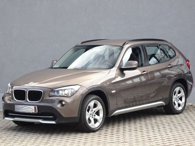 Braun Gebraucht 2011 BMW X1 xLine SUV | 11.980 € (Etwas zu teuer) - Bild 1/3