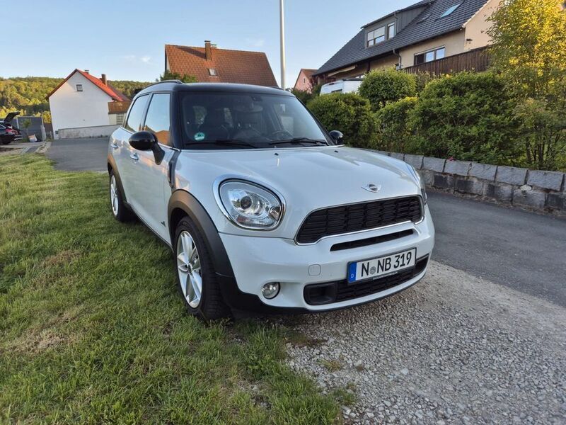 Weiß Gebraucht 2011 Mini Cooper S Countryman SUV | 7.100 € (Fairer Preis) - Bild 1/4