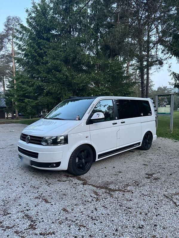 Gebraucht VW Multivan Edition 179 PS (131 kW) 2012 Weiß Van