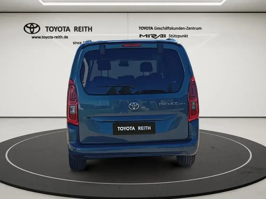 Neu Toyota Proace Verso City 131 PS (96 kW) 2026 Libeccio blue Kombi