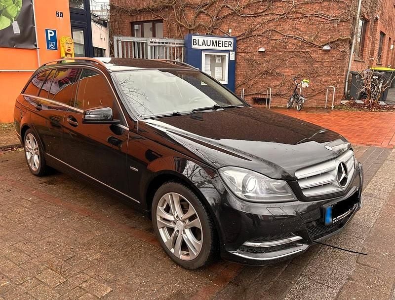 Gebraucht Mercedes C220 170 PS (125 kW) 2012 Schwarz Kombi