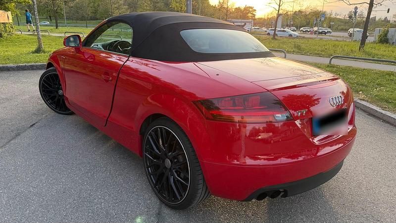 Gebraucht Audi TT 198 PS (145 kW) 2007 Rot Coupé
