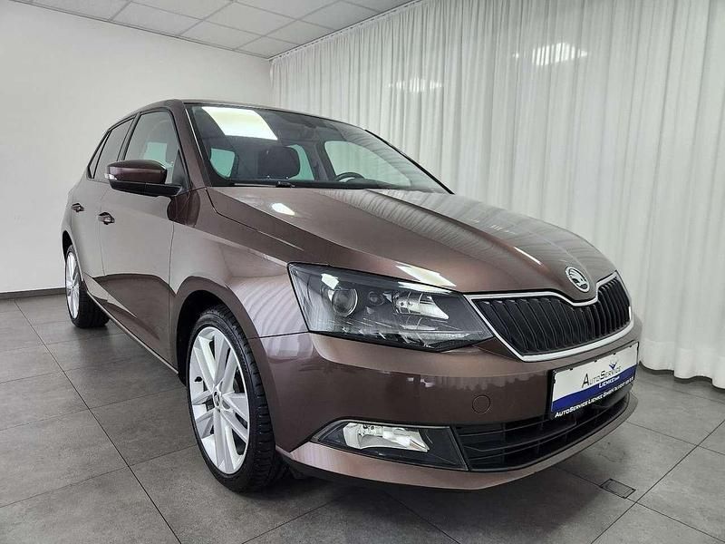 Braun Gebraucht 2015 Skoda Fabia Style Kleinwagen | 10.490 € (Fairer Preis) - Bild 1/4