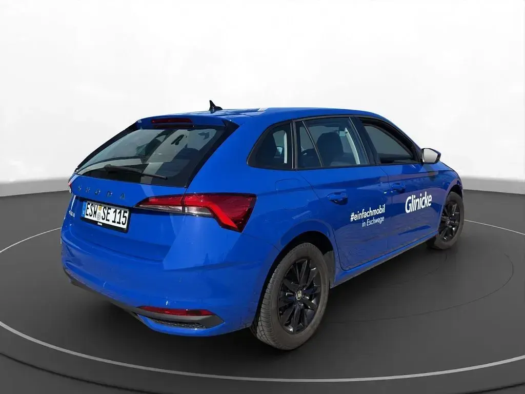 Gebraucht Skoda Scala Essence 95 PS (69 kW) 2026 Blau Kleinwagen