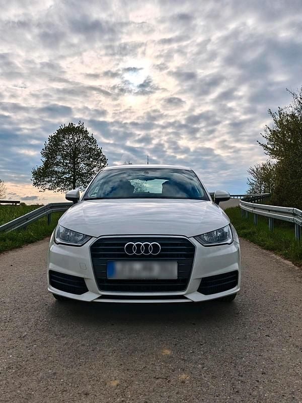 Second-hand Audi A1 90 CP (66 kW) 2015 Alb Hatchback