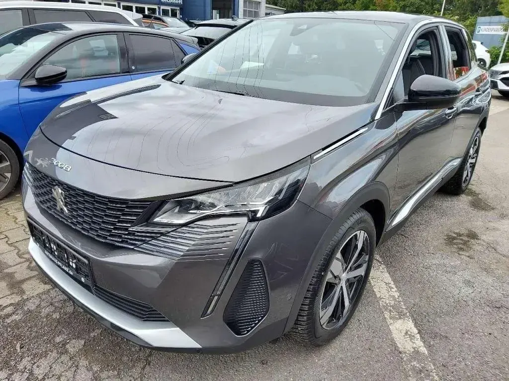 Gebraucht Peugeot 3008 Allure 131 PS (96 kW) 2023 Lackierung platiniumgrau/meta SUV