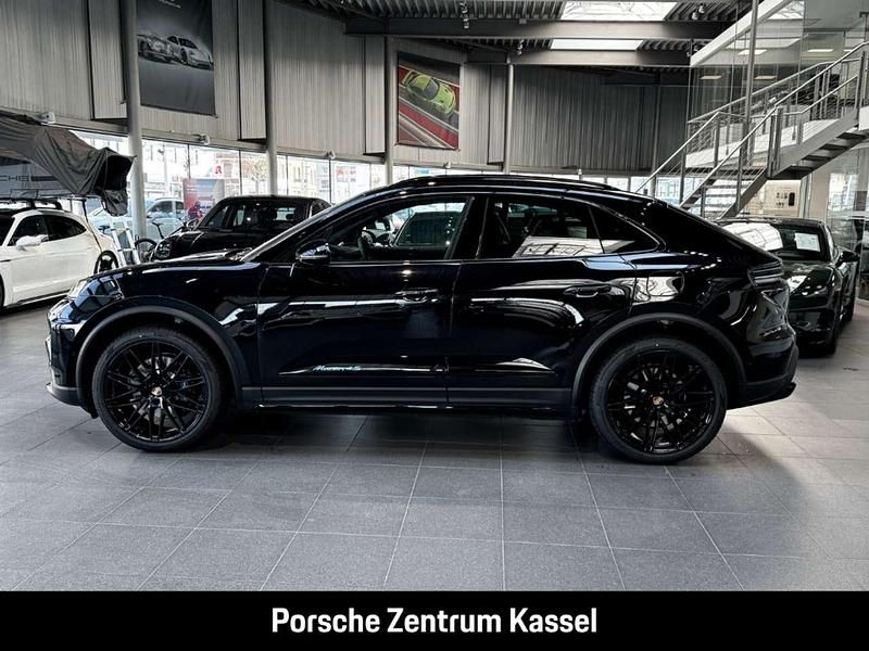 Gebraucht Porsche Macan 4 Electric 380 kW (517 PS) 2025 Schwarz SUV