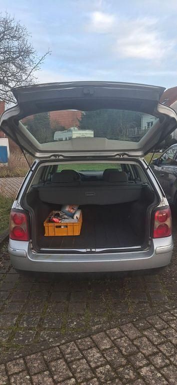 Gebraucht VW Passat Basis 101 PS (74 kW) 2004 Grau Limousine