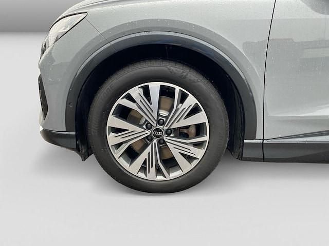 Gebraucht Audi Q4 e-tron Advanced 150 kW (204 PS) 2023 Kieselgrau SUV