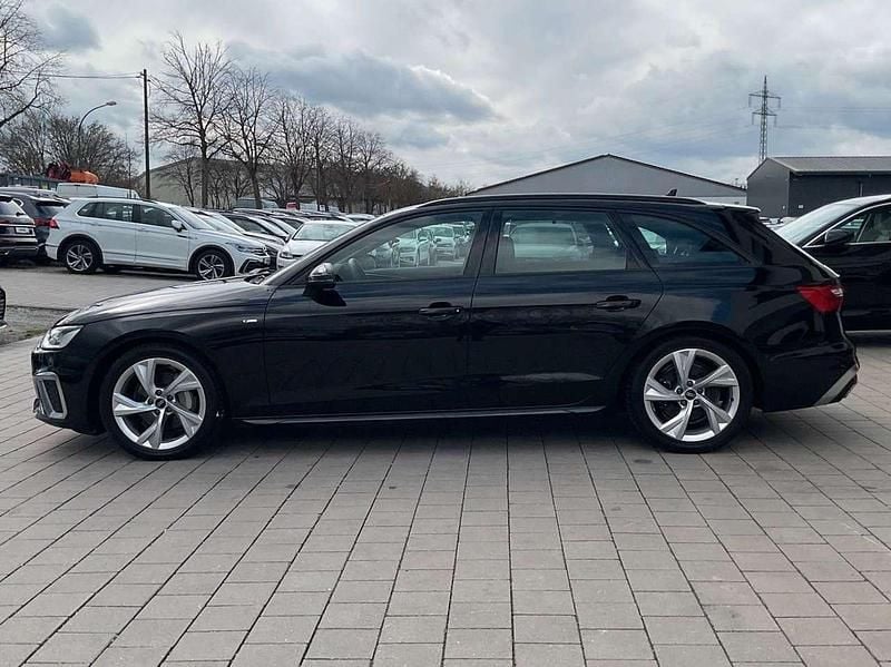 Gebraucht Audi A4 S-Line 204 PS (150 kW) 2021 Mythosschwarz metallic Kombi