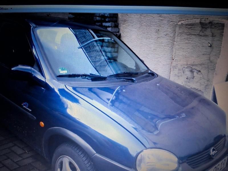 Blau Gebraucht 1997 Opel Corsa Kleinwagen | 200 € - Bild 1/1