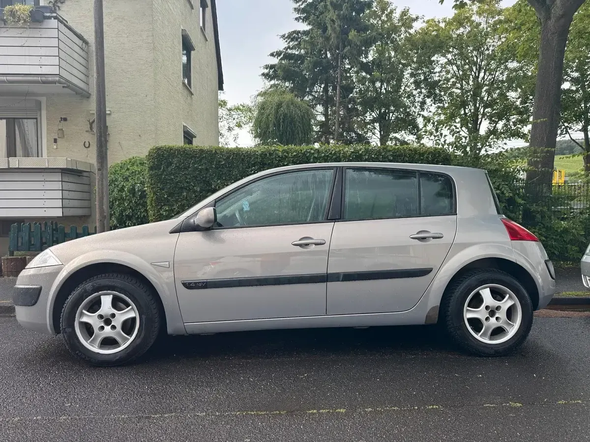Gebraucht Renault Mégane II 98 PS (72 kW) 2006 Grau Limousine