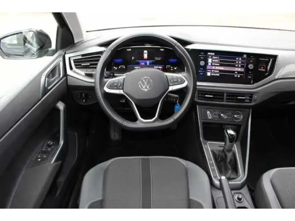 Gebraucht VW Polo Style 95 PS (69 kW) 2023 Deep black perleffekt (metallic) Kleinwagen