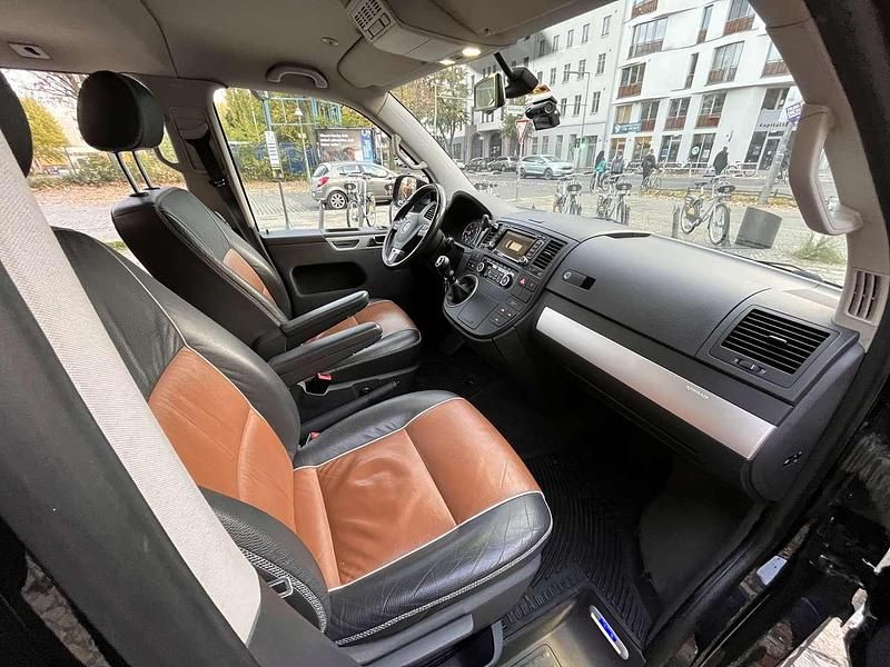 Second-hand VW T5 179 CP (131 kW) 2012 Negru Van